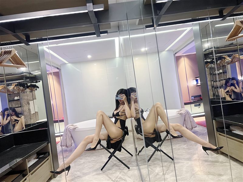 ZW结束，视频已经录好了，谁想看？

#葛征GEZHENG #写真好きな人と繫がりたい #套图