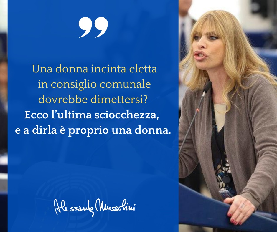 Ale_Mussolini_'s tweet photo. Un passo avanti e due indietro. Questo è l’andamento lento dei diritti in Italia. L’ultima novità è che le donne incinte che ricoprono ruoli elettivi dovrebbero dimettersi. E chi lo dice? Un nerboruto maschione? No, pensate un po’, proprio una donna. Non è la prima volta, purtroppo, e non sarà l’ultima che i diritti delle donne sono attaccati proprio da un esponente dello stesso genere: in realtà questo non vuole dire molto, perché tutti dovrebbero essere attenti ai diritti di tutti, ma un minimo di empatia di genere, chiamiamola così, sarebbe auspicabile. 
L’idea è venuta a una consigliera del comune di Treviglio, nel bergamasco, che pensa che non sia possibile per una collega che aspetta un bambino partecipare ai lavori in remoto. Oggi che in remoto si fa di tutto, compresi i più delicati e complessi vertici internazionali. 
Questione di priorità, dice la consigliera di Treviglio. Ecco, appunto, le priorità: iniziamo a non dire sciocchezze.