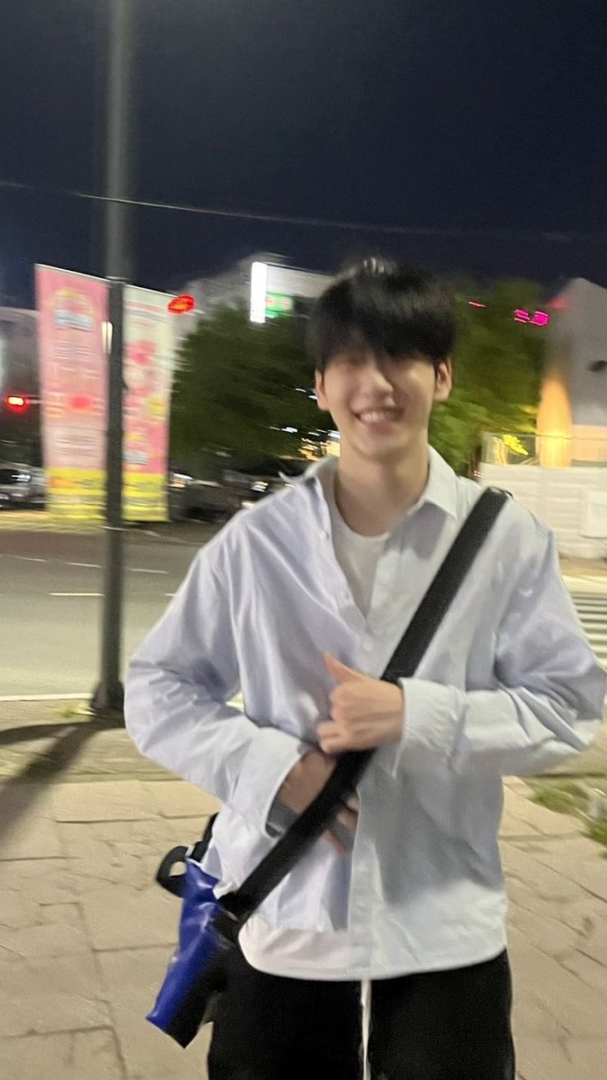 chewbinn's tweet photo. hello! i’m restarting this account again. Reply to this tweet if you see it on your tl 🐰🤍 https://t.co/FcKcS4Yxvk