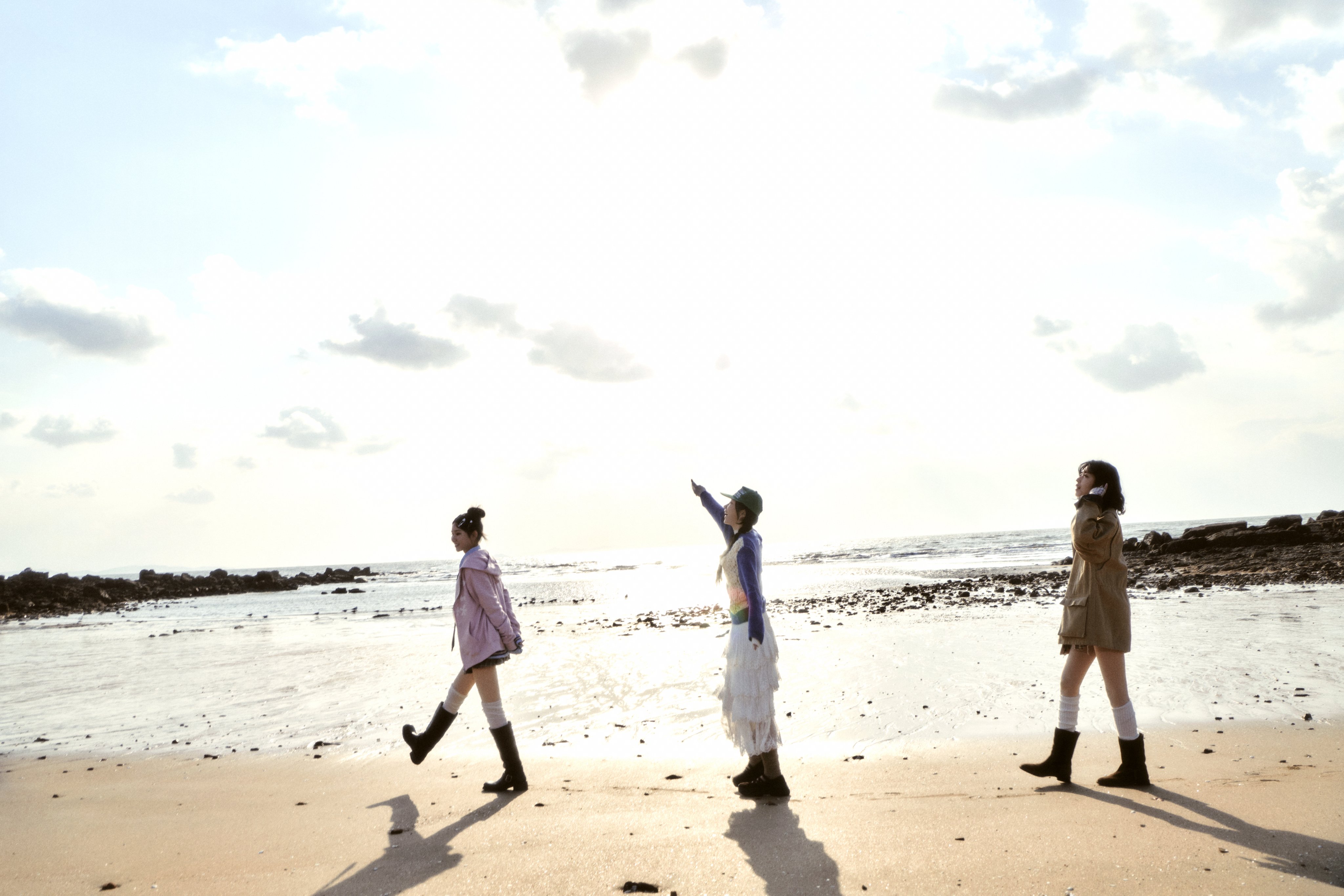 GkyFN09WgAAJlri?format=jpg&name=4096x4096