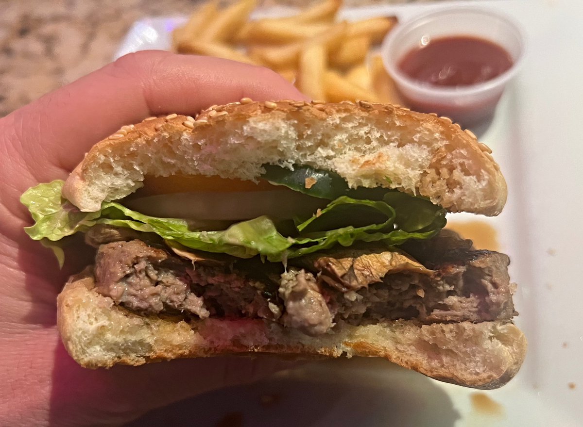 Robotvirgin's tweet photo. The Impossible Burger, made Vegan (no Cheese or Mayo), with Fries, at 89 Sports Bar & Billiards (in Aloha, OR)!!
.
.
.
.
.
.
.
#veganburger #veganmeat #veganprotein #vegan #veganfood #plantbased #veganism #impossibleburger #veganfortheanimals #impossiblemeat #veganburgers #fries https://t.co/t4RduPgEZ9