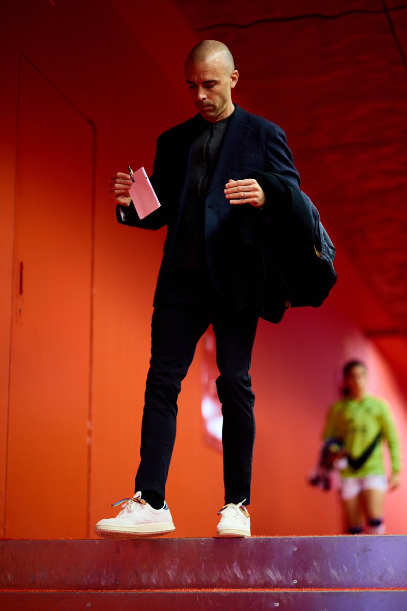 jlsanchezvera's tweet image. Nuevo reto 🎯

#beplayer #newbalance #futbol #futfem #sanchezvera