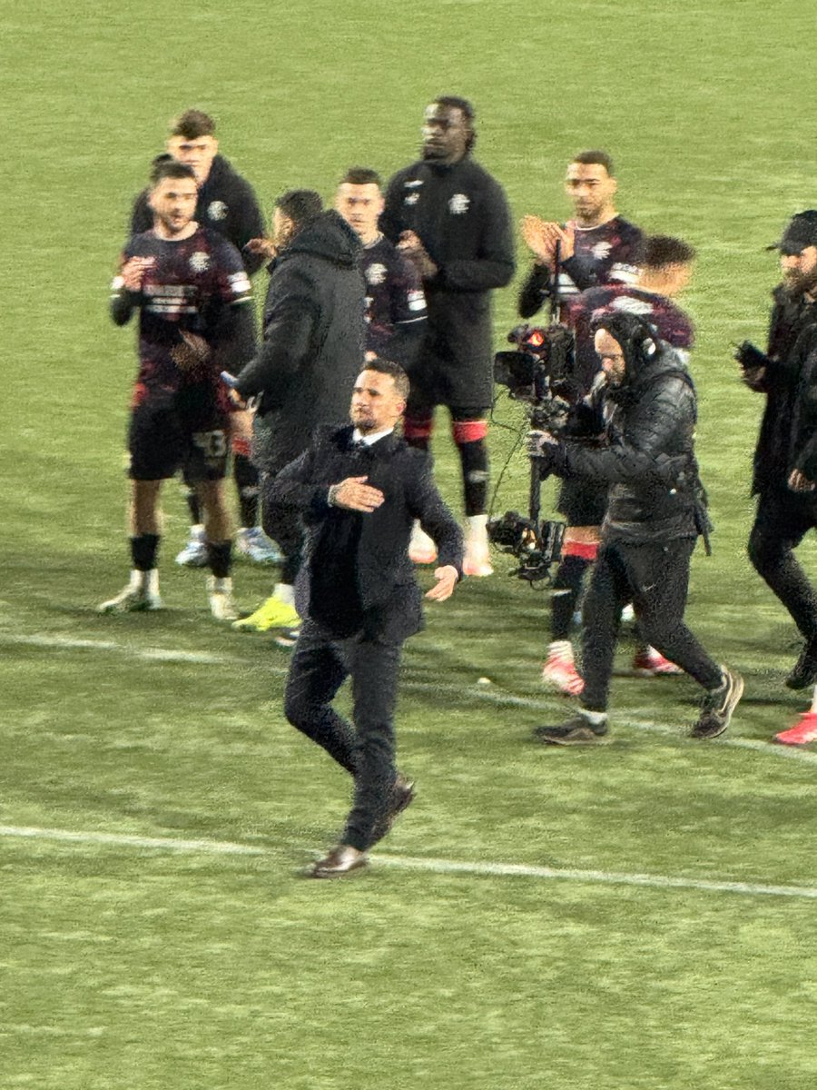 Oh barry barry ❤️🤍💙🇬🇧