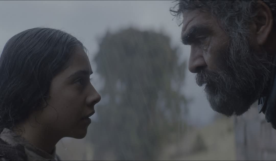 🌎🔥LES SECRETS DU CASTING 🔥🎥
Christopher Murray a fait appel à une jeune actrice débutante pour le rôle de Rosa. Le réalisateur et son équipe sont tombés sur la jeune Valentina Véliz, qui n’avait jamais fait de cinéma. 
Casting : Sebastian Hülk, Daniel Antivilo..