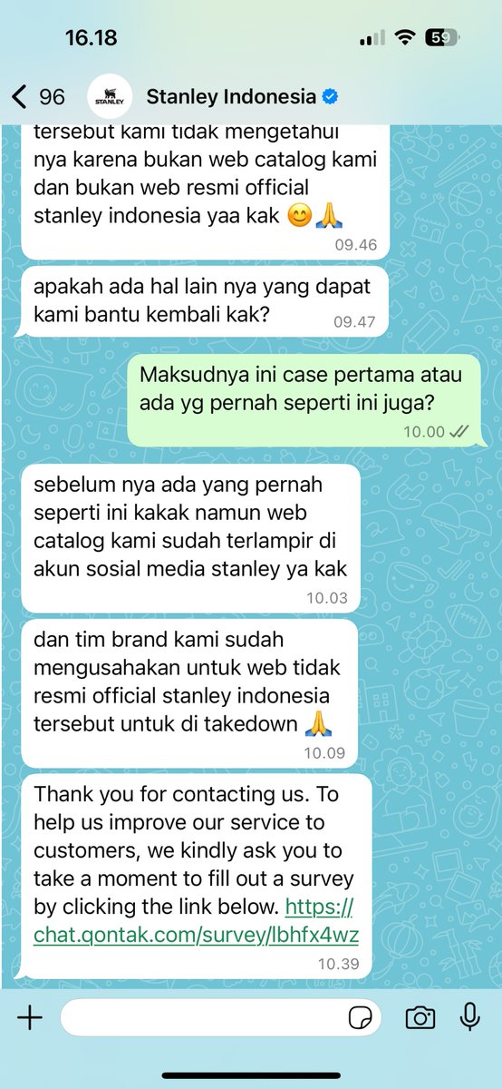 mutiprabandari's tweet photo. Sebulan gue nunggu dgn pikiran yg positif ni barang kok gak sampe2. Gue dm instagram Stanley gak dibales, gue chat cs website “PALSU” nya no respon. Akhirnya gue chat personal shopernya.. DAN JENG begini lah responnya.. https://t.co/IH3Uj4O0fb