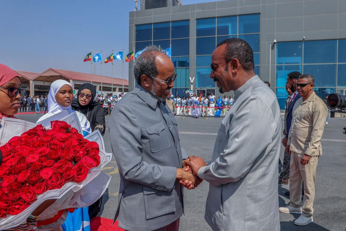 Abdihakim M. Yusuf (@hakiimov) on Twitter photo President <a href="/HassanSMohamud/">Hassan Sheikh Mohamud</a> hosted PM <a href="/AbiyAhmedAli/">Abiy Ahmed Ali 🇪🇹</a> in Mogadishu this morning, marking a significant step in strengthening bilateral ties. The leaders reaffirmed their commitment to advancing shared interests, promoting peace & security, and deepening cooperation for the prosperity President <a href="/HassanSMohamud/">Hassan Sheikh Mohamud</a> hosted PM <a href="/AbiyAhmedAli/">Abiy Ahmed Ali 🇪🇹</a> in Mogadishu this morning, marking a significant step in strengthening bilateral ties. The leaders reaffirmed their commitment to advancing shared interests, promoting peace & security, and deepening cooperation for the prosperity