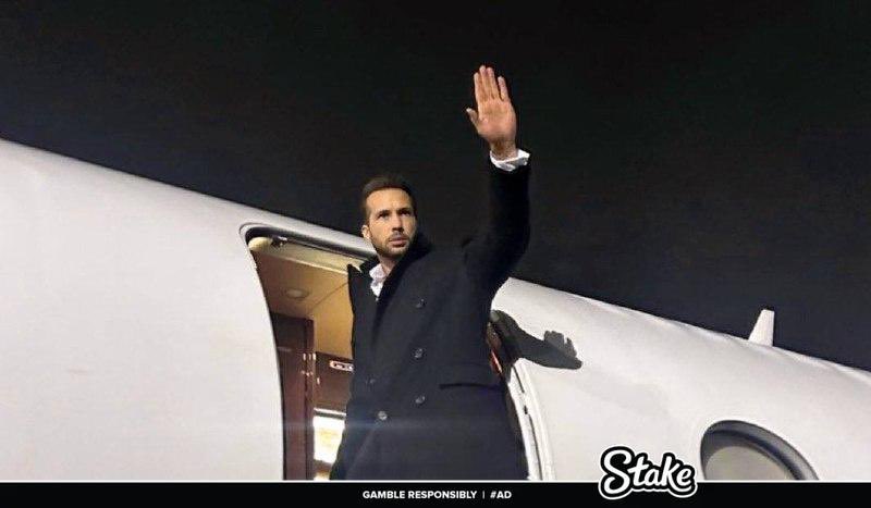 TateNews_'s tweet image. 🚨🇺🇸#BREAKING: Tate brother’s flight to the United States is the most tracked flight in the world right now.