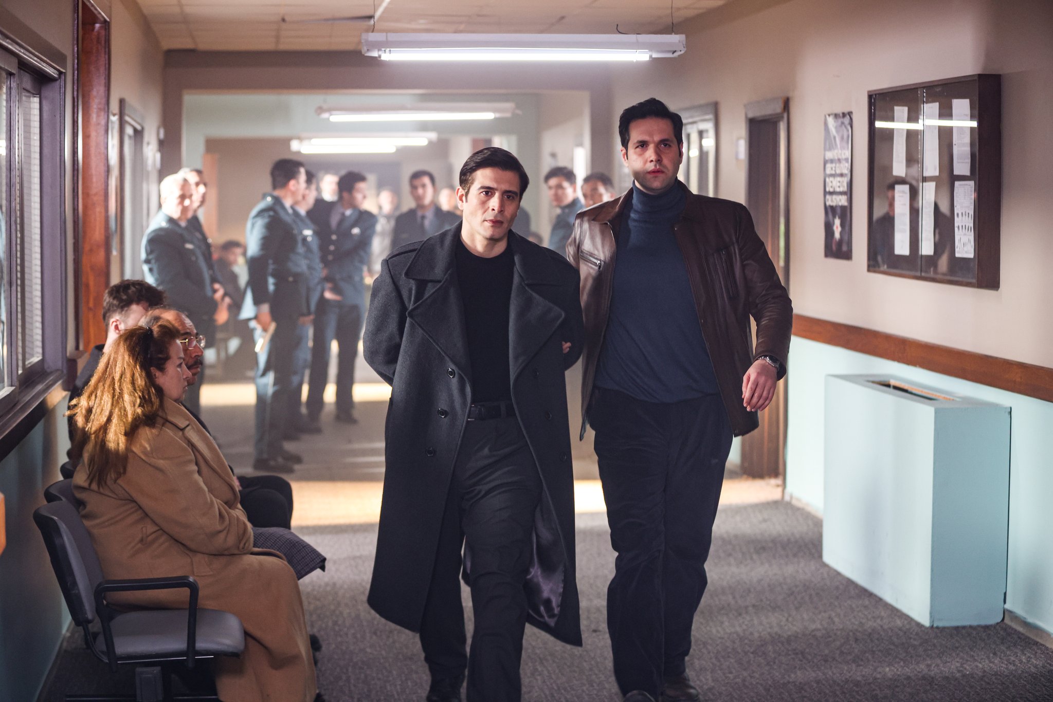 GkyMDTbWIAAmhtp?format=jpg&name=large