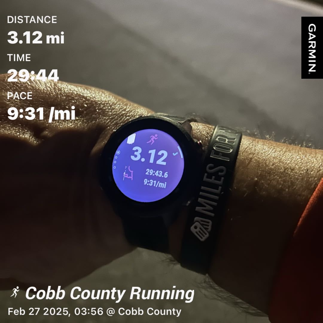 Cooperdc23's tweet photo. Regardless of Garmin saying I’m just maintaining, these mikes felt real good! #milesformike #oneundernine #runforbeer #beatyesterday #garmin https://t.co/HO8quglgEn
