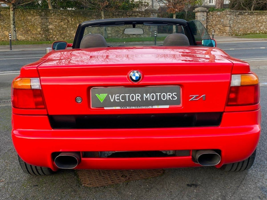 CarzoneIE's tweet image. The Z1 was the first of BMW's line of Z series roadsters and sported an innovative design that still draws crowds three decades on.
Check this one out for sale on Carzone ➡️carzone.ie/used-cars/bmw/…
#BMW #BMWZ1 #ClassicCar