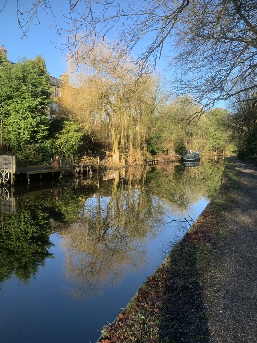 LockOnTOMMi's tweet photo. Started my morning with a brisk walk along the Peak Forest Canal and round Bugsworth,crisp air, clear skies, and the still water reflecting the trees like a perfect mirror. Nature’s beauty never fails to inspire! 🌿🚶‍♂️ #MorningWalk #PeakForestCanal #boatsthattweet #lockontommi https://t.co/DT9boUtp3D