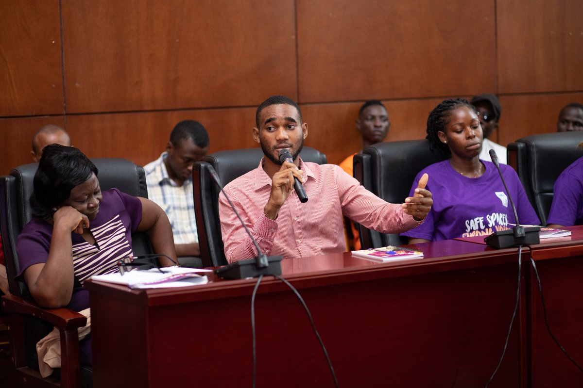 #SafeSpacesStrongVoices

During the GBV #MasterClass, <a href="/mharthansen/">Martin Hart-Hansen</a>, #UNDP🇨🇲 DRR &amp; #JulieMballa, Gender Expert, urged the over 50 young girls and boys from the 10 regions of 🇨🇲, to be bold and raise their voices for change in their communities.

#StopGBV
#JoinTheMovement