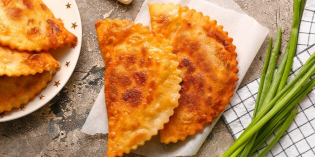 Тейк дня: хочу бесстыдно обожраться жирными, хрустящими, очень вкусными чебуреками!