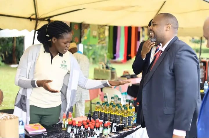 LamaloEsse20089's tweet photo. At Lamalo Essentials, we are ready to serve you with our organic health, beauty, and wellness products. Order now
##organicpriducts #MAIIF #PELUMUGANDA #CWEN #Skincareproducts #MKAZIPRENEUR #wellnessproducts #FAO #Healthproducts #oilseeds #NOGAMU #CURAD #AGRA https://t.co/KLaRmFf4LP