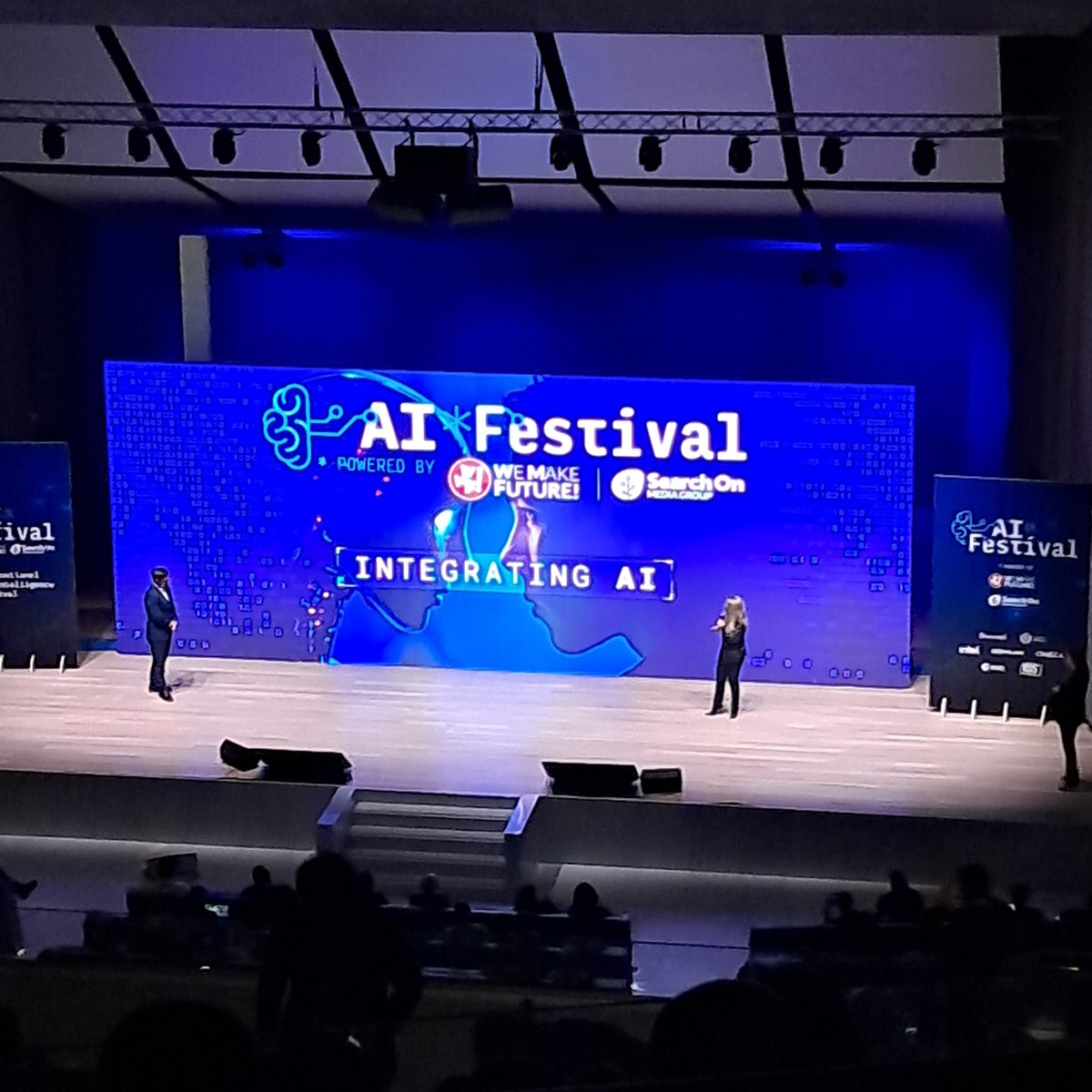 DEDAGROUP_ICT's tweet photo. Siamo stati a #Milano a #AIFestival organizzato da @WMFWeMakeFuture. @rloro , CTO di Deda ha discusso delle soluzioni avanzate di #IA nella sua filiera e @ainzarac, Technology &amp; Innovation Manager di Deda, ha fatto parte della giuria della Startup Competition AI 4 Future. https://t.co/hX2WUjrJdy
