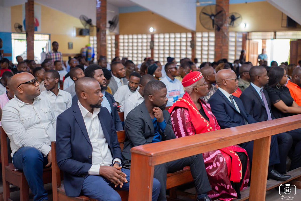 gabriel_ngimbi's tweet photo. LE PEUPLE GAGNE TOUJOURS
7ans après, nous avons commémoré la mémoire de #RossyMukendi abattu froidement par le régime #Kabila pour avoir exiger le respect de la constitution, nous continuons cette lutte de défendre la nation peut importe le prix à payer.
#LaPatrie_ou_laMort https://t.co/JIFWgkT2rW