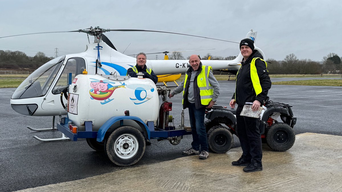 FlyingPigHelis's tweet image. How many people does it take to fuel a Cabri G2? Best answers please…

#Throwbackthursday #fuellingfun #team #teamworkmakesthedreamwork #bowser #onthehelipad #flying #helicopter #flywithus #flyingschool #training #groundcrew #operations #safety #safetyfirst #cabrig2 #KWPW