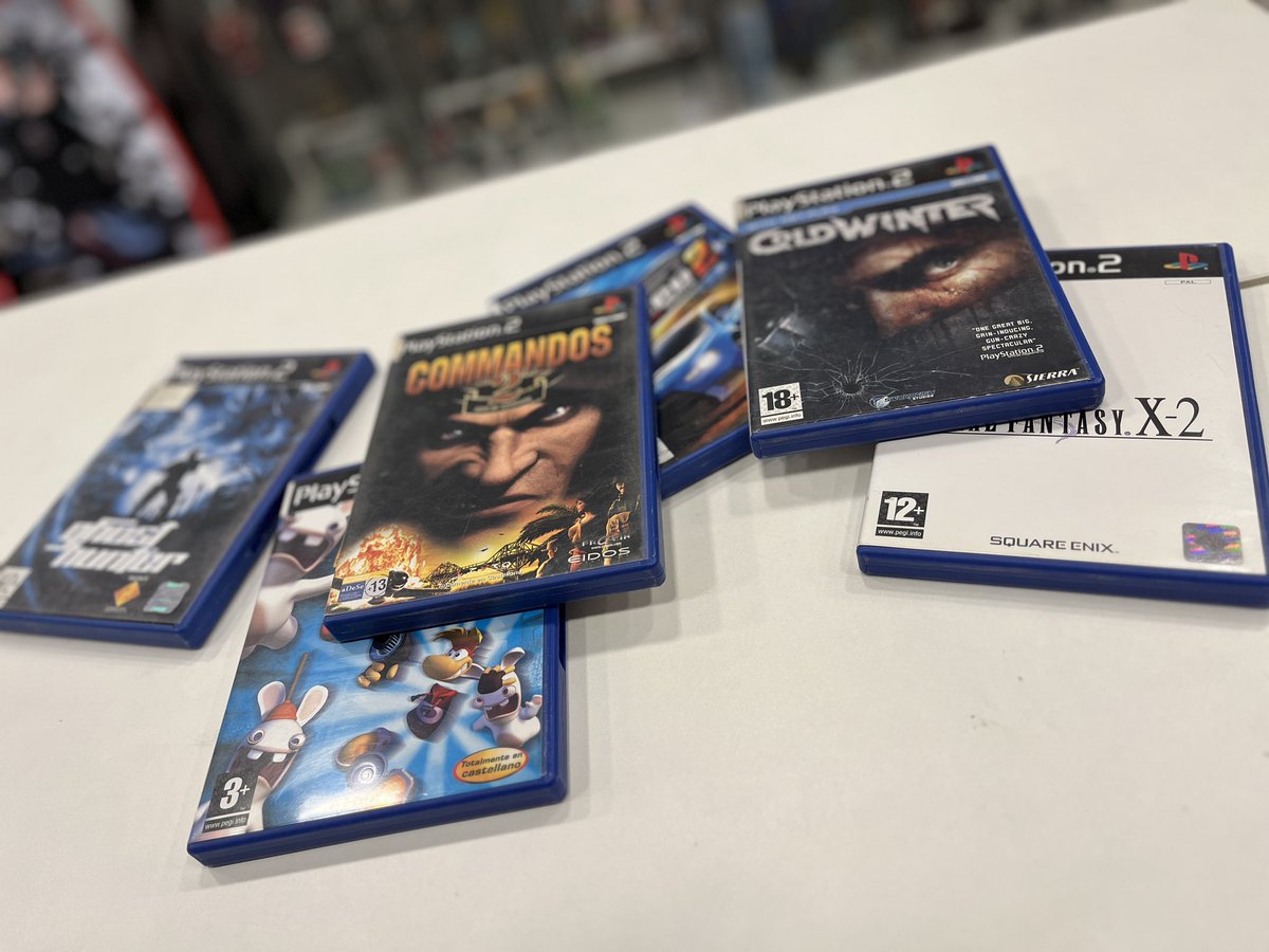 Venga, vamos con esos Jueves Jugones tan golosetes. 

#playstation2games #videojuegosretro #retrogaming #somosarcadebits