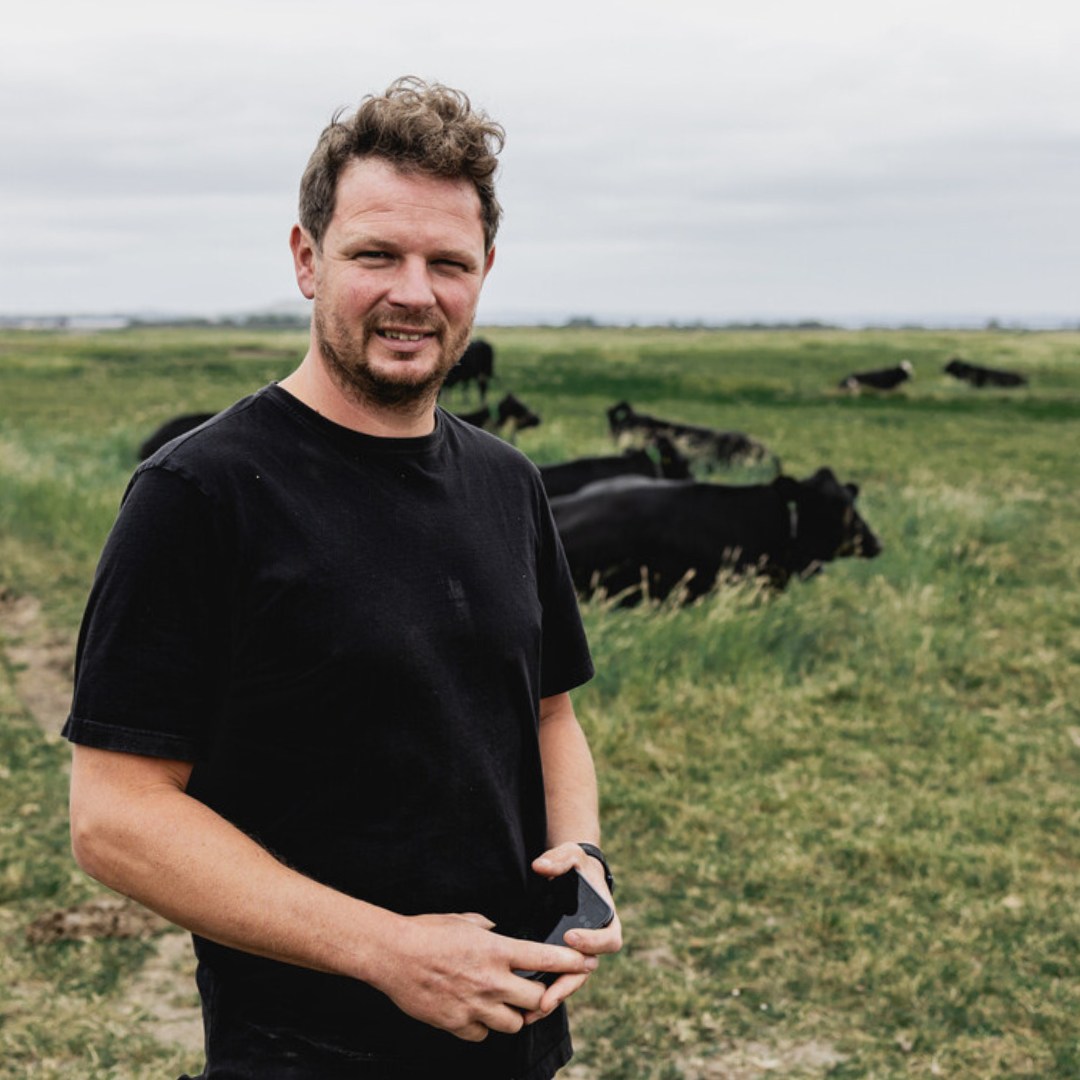 What do cows have to do with saltmarsh restoration?
Saltmarshes are flood-busting, nature-bursting, carbon-storing and mood-boosting ecosystems, but can also be used as grazing grounds for cattle 🐂🐄
​​Read our latest blog wwt.org.uk/.../10-years-o…...
#Saltmarsh #Wetlands