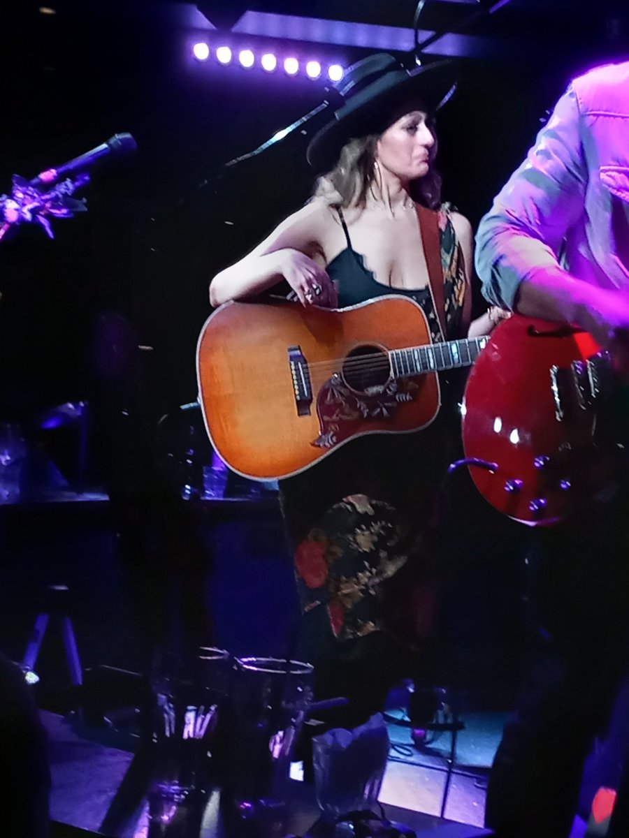 madeleinesims22's tweet image. Had a lovely time last night at Pizza Express Live having a meal with my friends and seeing the lovely @alyssabonagura perform who put on a wonderful performance and is always lovely to see 🥰 and she dedicated my favourite song to me 🥰  #alyssabonagura #pizzaexpresslive