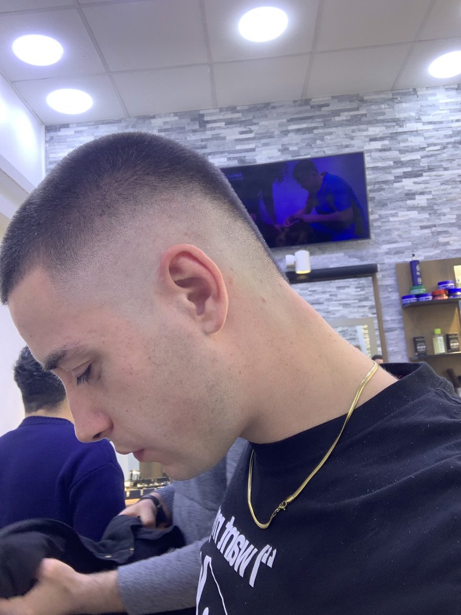 BigBalth's tweet photo. Qui a une inspi pour la prochaine coupe https://t.co/AKH8OCSwiO