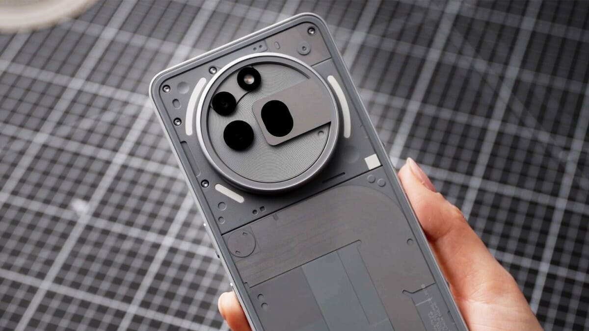 CeotechI's tweet photo. Nothing Phone (3a): Essential Key rivoluziona l'AI (Leak)
#AI #EssentialKey #EssentialSpace #FunzioniAI #IntelligenzaArtificiale #Leak #Nothing #NothingPhone #NothingPhone(3a) #NothingPhone(3a)Pro #Notizie #Novità #Rumors #Smartphone #TechNews #Tecnologia
https://t.co/vjq2yladxL https://t.co/lm0CS4BC1O