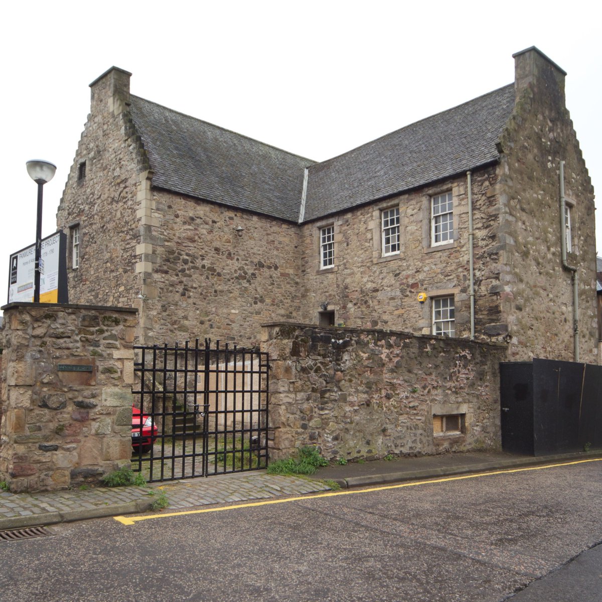 AddymanArch's tweet image. Join us today at @AdamSmithHouse for Tom Addyman's talk about our work on the edifice closely associated with Adam Smith as he relates the rich history of Panmure House,  its rescue and revival, and Addyman Archaeology findings. 

buff.ly/4bbATUd