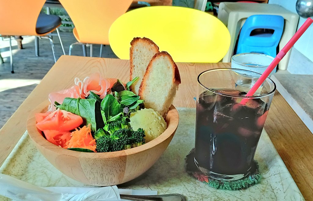 mikenekomika317's tweet photo. 立石にもこういうお店が欲し〜
#今日のランチ #お花茶屋 #ohanacafe https://t.co/t9KGhr04zW