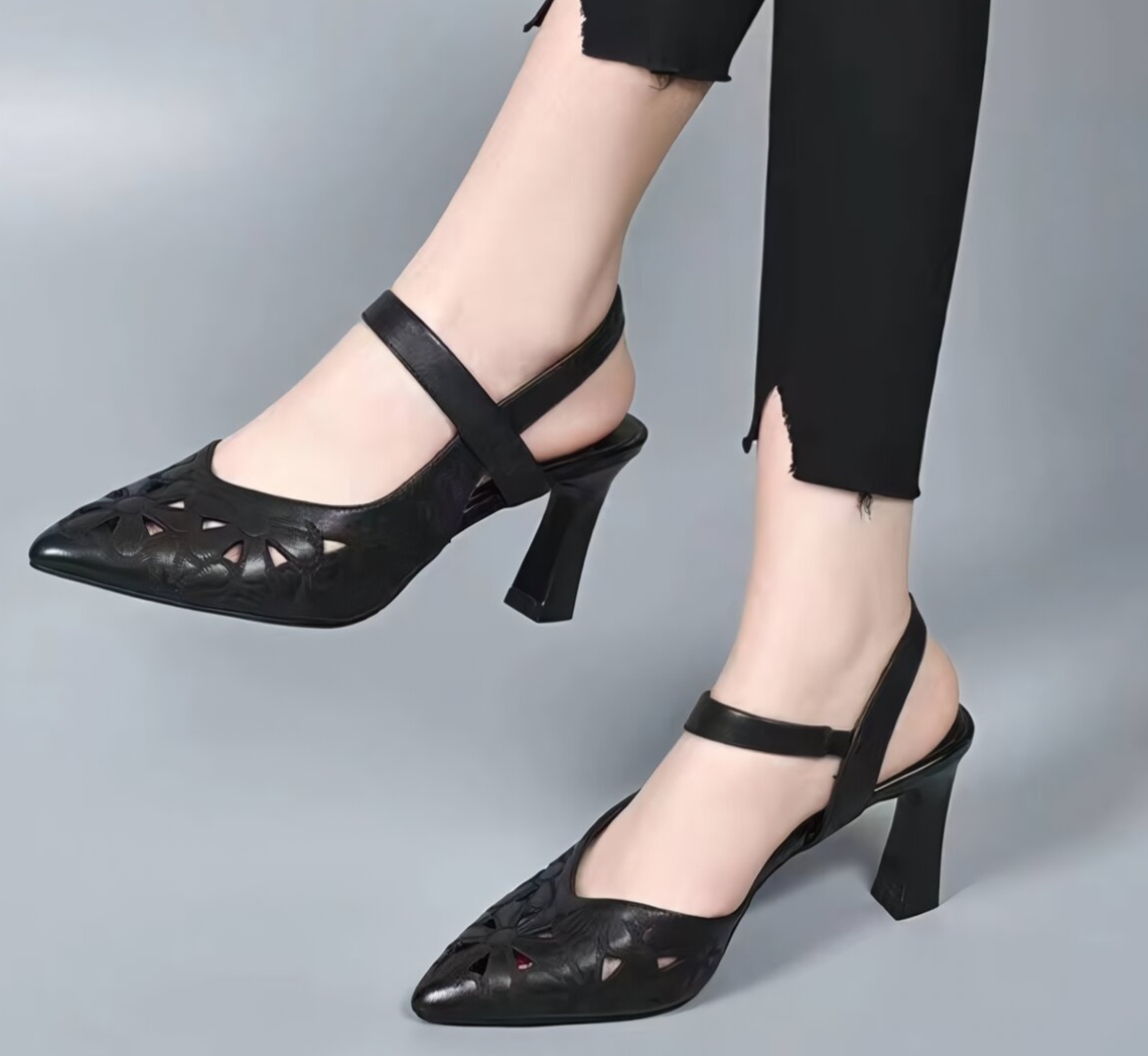 gskbuy005's tweet image. Elevate your spring style with our trendy wedge sandals! 🌼👡 Comfortable, versatile, and perfect for any occasion. Shop now and step into the season with confidence! 🛍️👉👉gskbuy.com/spring-wedge-s… 

#SpringShoes #WedgeSandals #StyleTips SpringFashion #WedgeSandals #ShoeStyle