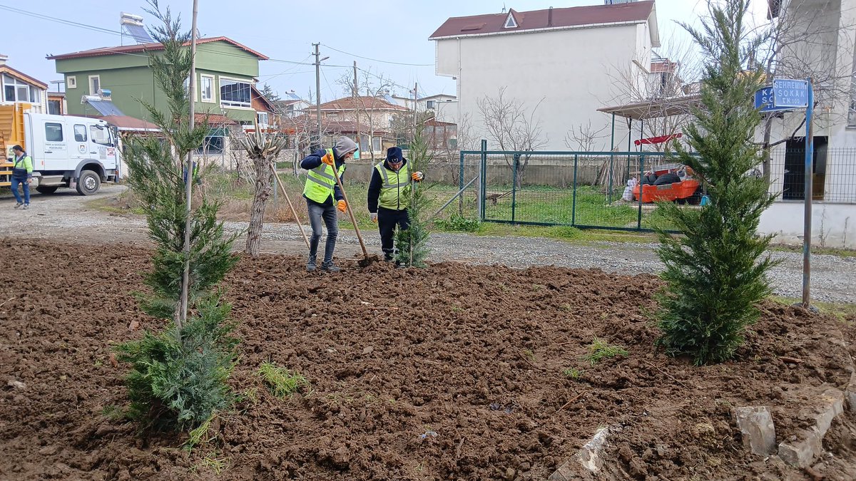 Yeşil Bir Gelecek İçin Çalışıyoruz! 🌳

Sultanköy Mahallemizde, Çınaraltı Mevkii'nde park alanına yeni ağaçlar dikerek ilçemizi daha yeşil ve yaşanabilir hale getiriyoruz. Doğaya değer veren anlayışımızla çalışmalarımızı sürdüreceğiz!