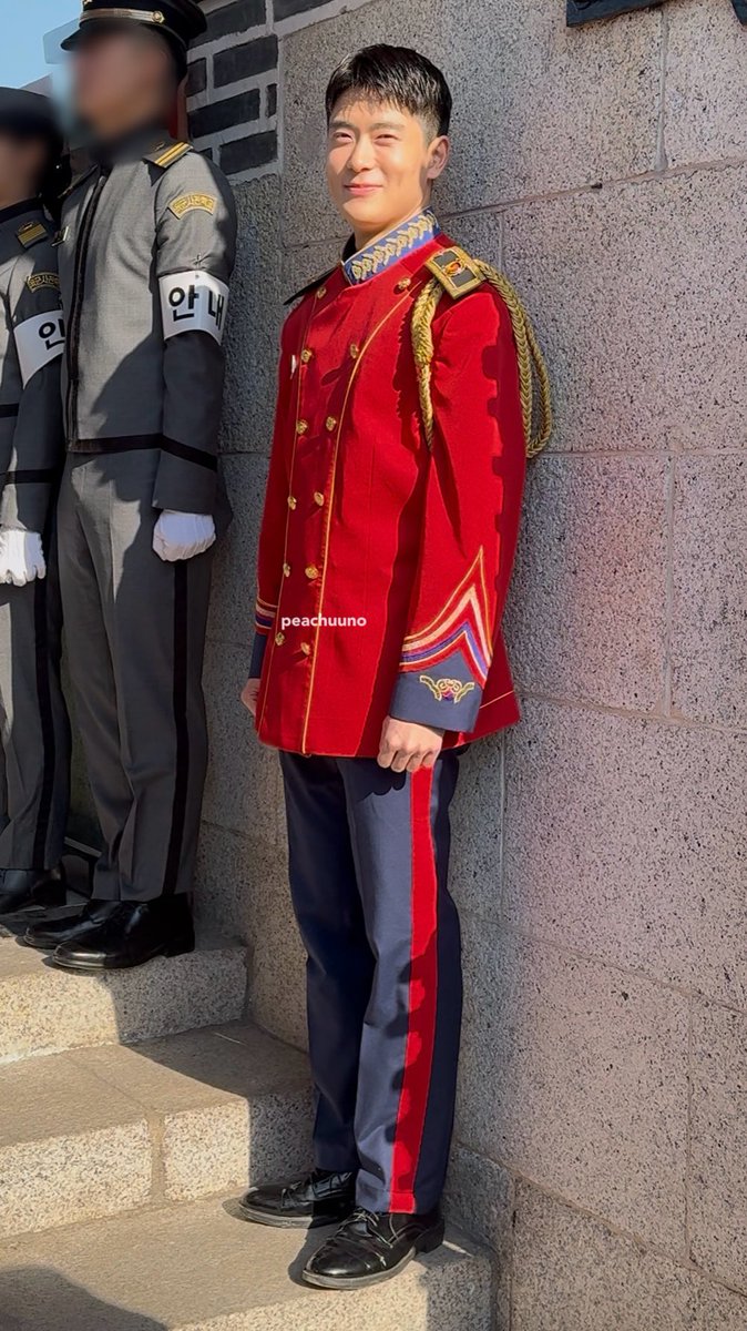 peachuuno's tweet image. 군인 ♡ ♡