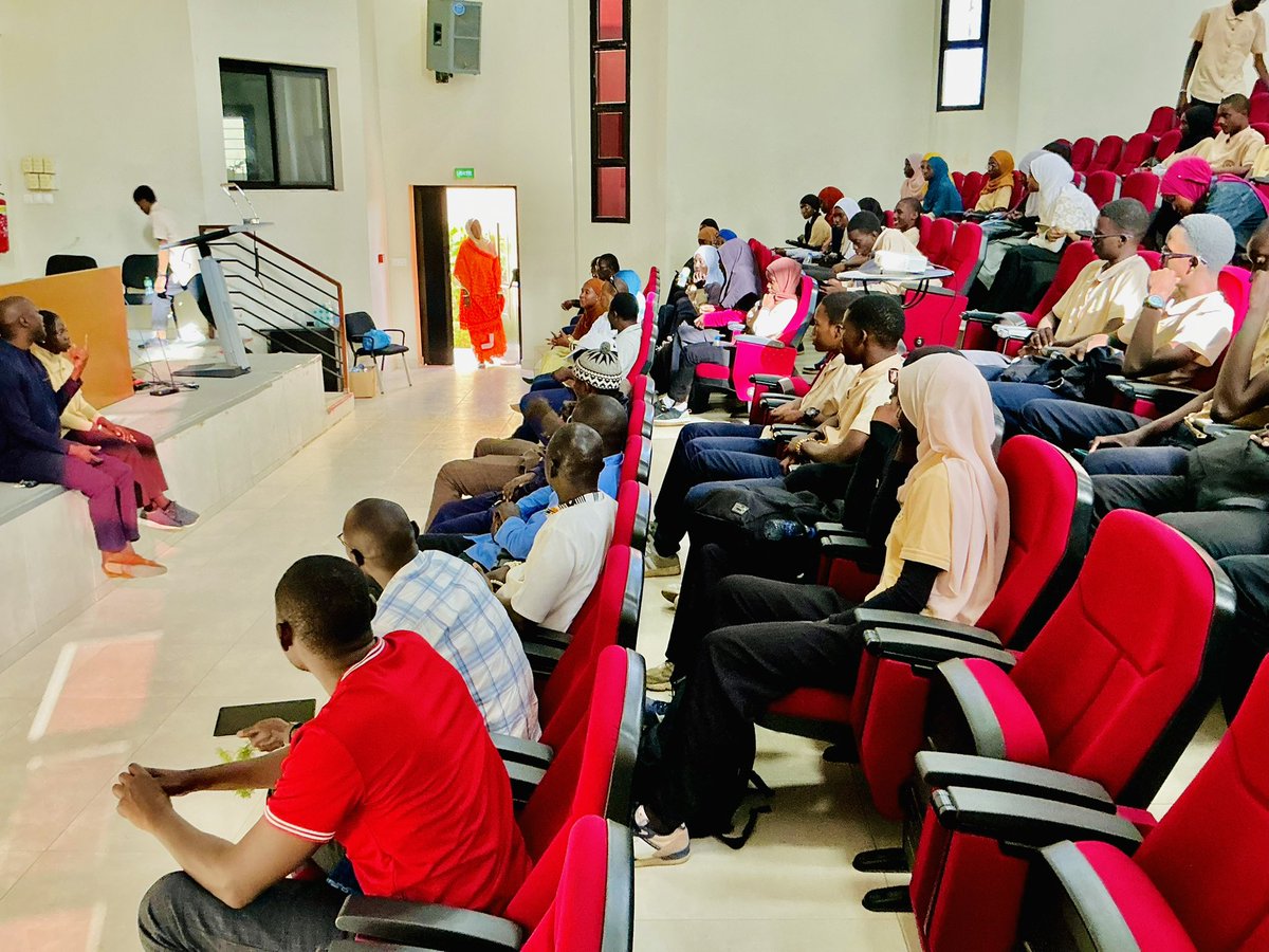 isra_ceraas's tweet photo. L’@isra_ceraas a eu le plaisir d’accueillir, ce 26 fév,l’équipe pédagogique du Lycée Scientifique d’Excellence de Diourbel (#LSED)dans le cadre d’une visite institutionnelle.

#CERAAS
 #LSED 
#Science 
#Recherche
 #Éducation https://t.co/blz45OlMeS