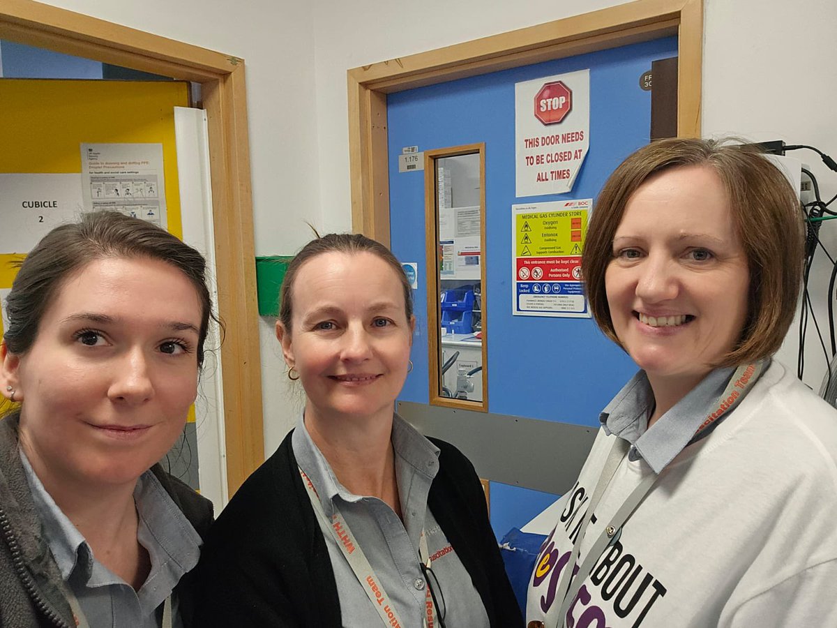 ResusTeamWestHerts (@resuswestherts) on Twitter photo The resus practitioners are out and about on the wards today.
Please come and speak to use if you have any questions about ReSPECT, anything resus or resus equipment!
<a href="/lucyhalpin1/">lucy halpin</a> <a href="/kellyMcgovern21/">kelly McGovern</a> <a href="/WestHertsNHS/">West Herts Teaching Hospitals NHS Trust</a> The resus practitioners are out and about on the wards today.
Please come and speak to use if you have any questions about ReSPECT, anything resus or resus equipment!
<a href="/lucyhalpin1/">lucy halpin</a> <a href="/kellyMcgovern21/">kelly McGovern</a> <a href="/WestHertsNHS/">West Herts Teaching Hospitals NHS Trust</a>