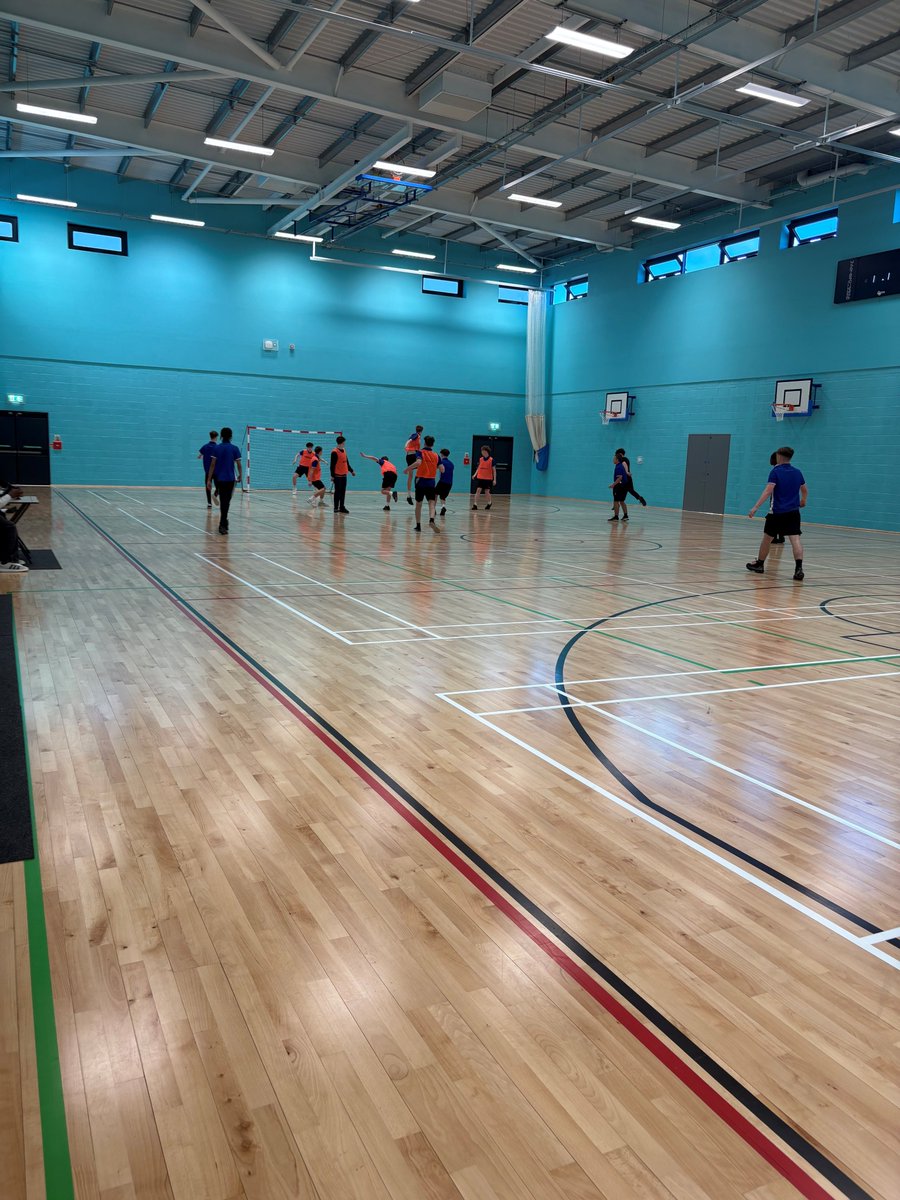 Great to see students from Chesterton High school and Saint John Fisher Catholic College competing in a Handball round robin 🤾‍♂️