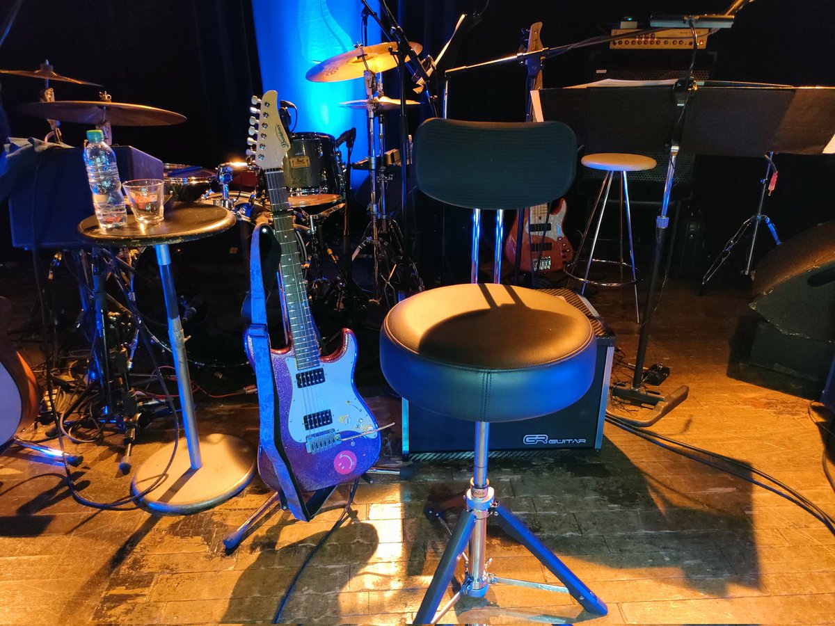 lab_gt's tweet image. 今日の今剛さんの足下。
AX8はまだ現役のようですね！
gt-soundlab.com/items/86307395

＃Fractal　#AX8　#今剛