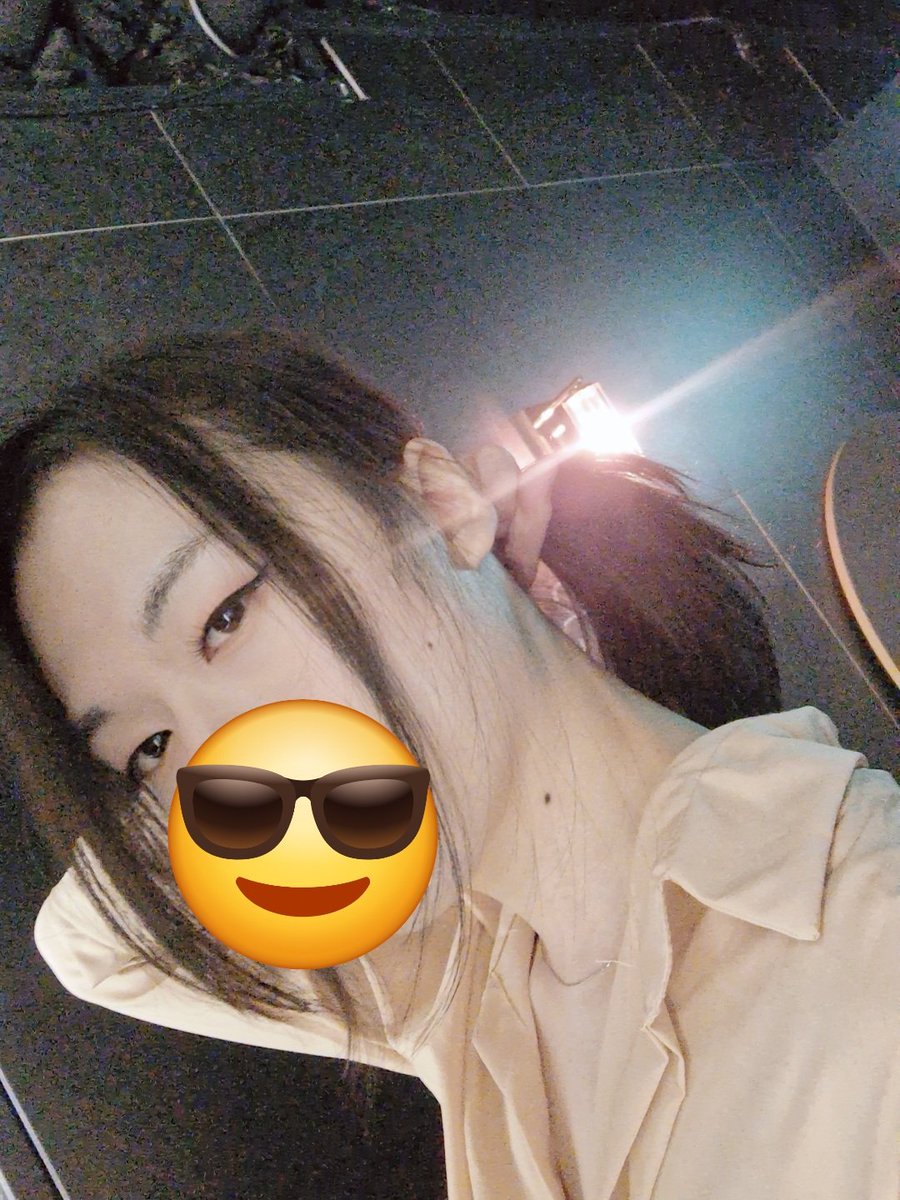 린 , 코.출.완
머리 많이 길러다! 아직 갈길은 멀지만..ㅋㅋ
포근해진 날씨 코르셋에서 화끈하게 한잔하러 오세요!
#강남 #선릉 #시디 #시디바 #젠더 #젠더바 #CD #CD바 #코르셋 #코삼