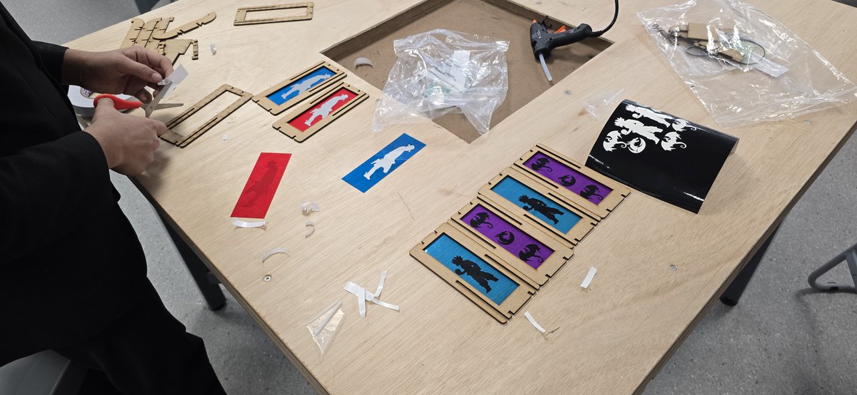 HolyTrinityCol's tweet image. Year 9 students are diving into the world of CAD/CAM to design their mood lamp windows in Product Design! 🖥️💡 Exciting to see them bringing creativity and tech together to create functional, personalised designs. #Innovation #Creativity #ComputerAidedDesign