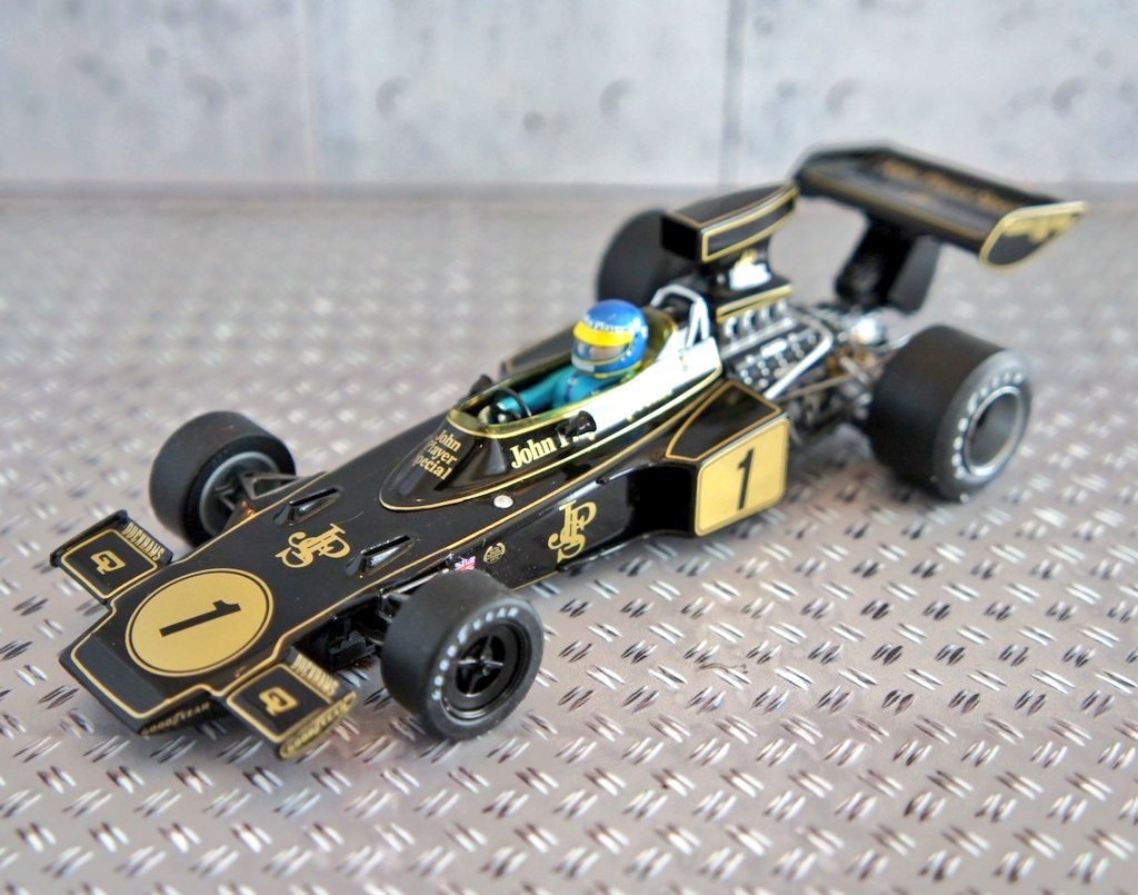 【New Arrival】
JPS Lotus 72E
#slotcar #slotit #policar #lotus #F1 #スロットカー