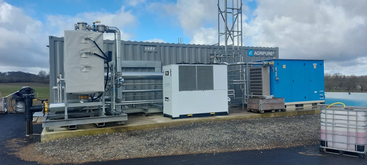 [#live] En direct de la mise en service du site de #méthanisation #LaVrainière dans l'Orne (61) ! 🫱🏻‍🫲🏽👨🏼‍🌾

Unité d'épuration #agriPure de 90 Nm³/h de #biométhane injectés dans le réseau <a href="/GRDF/">GRDF</a> 🔥

👏🏻 Merci à nos clients et bravo à nos équipes pour leur expertise !