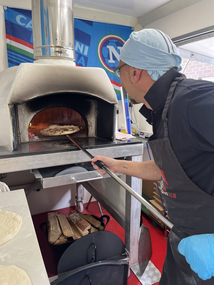 PVanTastica's tweet photo. Dear friends we will be at our place @knockbredaparish ONLY Friday 28th February 4:30-7 #pizza #pizzanapoletana #realpizza #belfast https://t.co/ZSlBV7rHAu