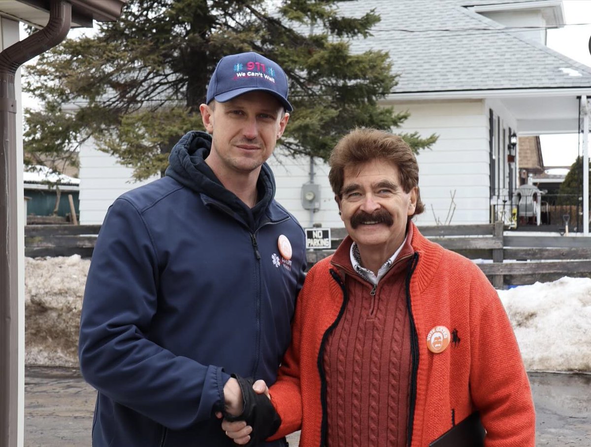 cupe911's tweet image. CUPE 911 was out yesterday alongside other healthcare unions to speak on the challenges we face in emergency services. Thank you to Wayne Gates, Dave Augustyn and Marit Stiles for listening and recognizing the importance of supporting frontline workers. #CUPE911 #Healthcare