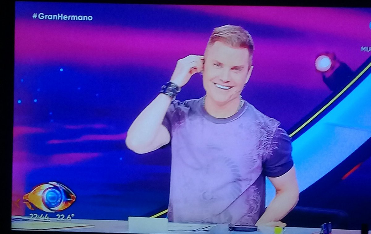 Velvetml's tweet photo. Este dùo....
jajajajajjaa, es el mejor #GranHermano2025 #granhermano @SANTIAGODELMORO Devi
@lafasolo https://t.co/yfH9nLfLTa