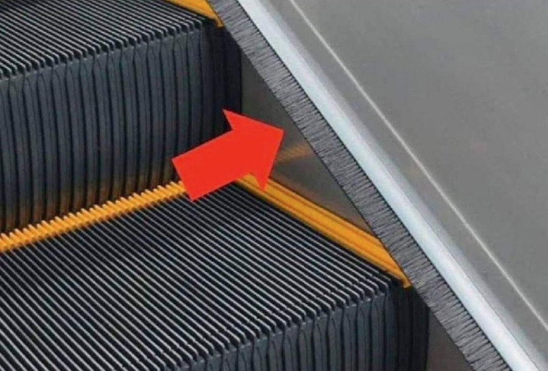 I used to think this would clean my shoes😭