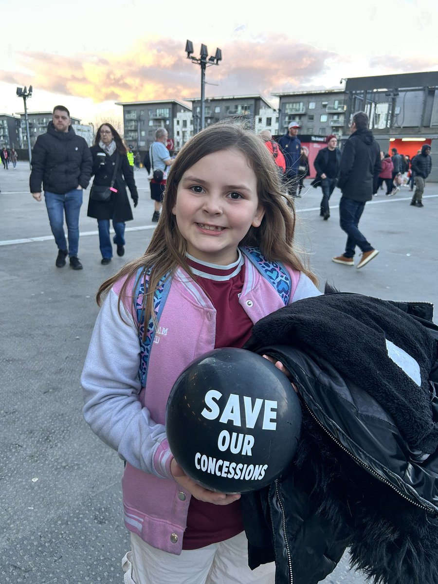 JWhufc's tweet image. Fair play to @WestHam for reintroducing concession tickets within all areas of the stadium. It is something that should never have happened but it seems like they have realised they made a mistake. Hats off to @HammersUnited2 for the work they done to get this overturned ⚒️
