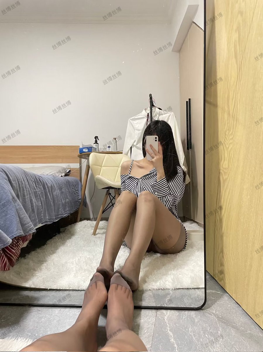 长腿妹妹分享 情趣网袜 咖啡丝袜 吊带黑边肉丝
妹妹尺度不大但是身材很好，长腿美脚！
感谢大佬
<a href="/007share/">007𝕏🟡（转推版）</a>
<a href="/006share/">Lip 👄（推荐版）</a>
<a href="/wqganenshi_/">有稿投😁</a>
<a href="/tbzt2024/">推波助臀</a>