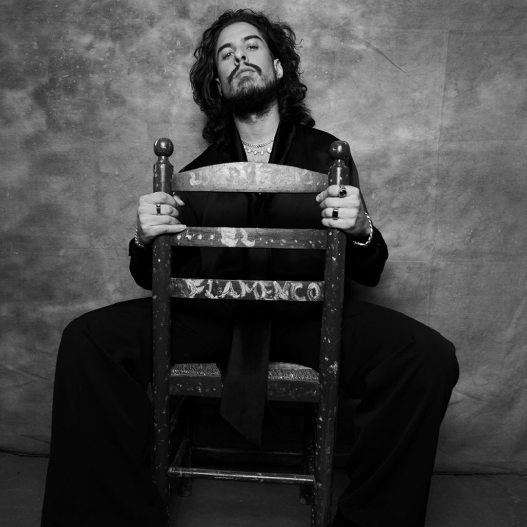 IMAEcordoba (@imaecordoba) on Twitter photo 🎶✨ <a href="/KikiMorente/">Kiki Morente</a> se ha consolidado como una de las principales voces del panorama flamenco actual. Su carisma, seguridad y talento lo convierten en un artista que cautiva al público en cada una de sus interpretaciones, que nos presenta "Azabache".
🎫teatrocordoba.es/espectaculo/ki… 🎶✨ <a href="/KikiMorente/">Kiki Morente</a> se ha consolidado como una de las principales voces del panorama flamenco actual. Su carisma, seguridad y talento lo convierten en un artista que cautiva al público en cada una de sus interpretaciones, que nos presenta "Azabache".
🎫teatrocordoba.es/espectaculo/ki…
