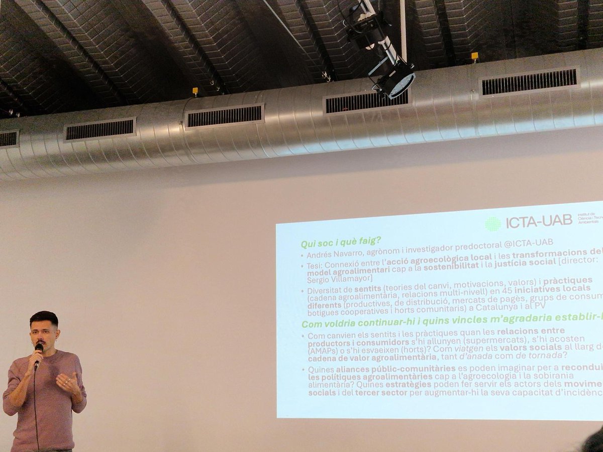 ICTA-UAB (@icta_uab) on Twitter photo 🔎 El grup <a href="/sostenipra/">Sostenipra Research Group🌿</a> de l' <a href="/ICTA_UAB/">ICTA-UAB</a> va ser a la sessió d’intercooperació de l'Espai Agropolis per connectar recerca i societat!
Xavier Gabarrell va parlar dels nostres projectes en agricultura urbana, i Andrés Navarro sobre la governança en la transformació agroalimentària. 🔎 El grup <a href="/sostenipra/">Sostenipra Research Group🌿</a> de l' <a href="/ICTA_UAB/">ICTA-UAB</a> va ser a la sessió d’intercooperació de l'Espai Agropolis per connectar recerca i societat!
Xavier Gabarrell va parlar dels nostres projectes en agricultura urbana, i Andrés Navarro sobre la governança en la transformació agroalimentària.