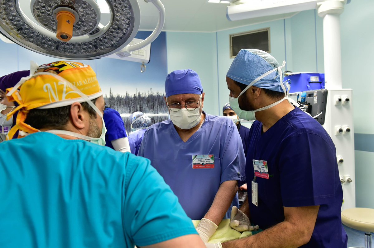 SaudiNews50's tweet image. عاجل:

في إنجاز طبي سعودي إنساني جديد، وبتوجيهات القيادة الرشيدة..

إعلان نجاح عملية فصل التوأم السيامي البوركيني "حوى وخديجة" في #الرياض، وتُعد هذه العملية رقم 62 للبرنامج السعودي لفصل التوائم الملتصقة.

-