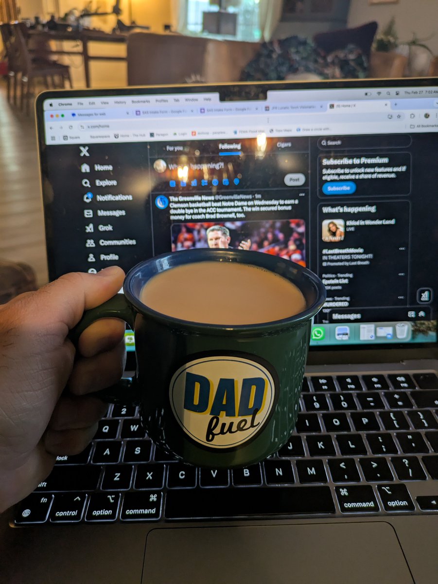 mobilecigarbox's tweet photo. Good morning everyone. Another day, another cup of Dad Fuel while I catch up with the happenings on X.
Cheers!
#dadfuel #Coffee #gojuice https://t.co/3AS5rO6wKN