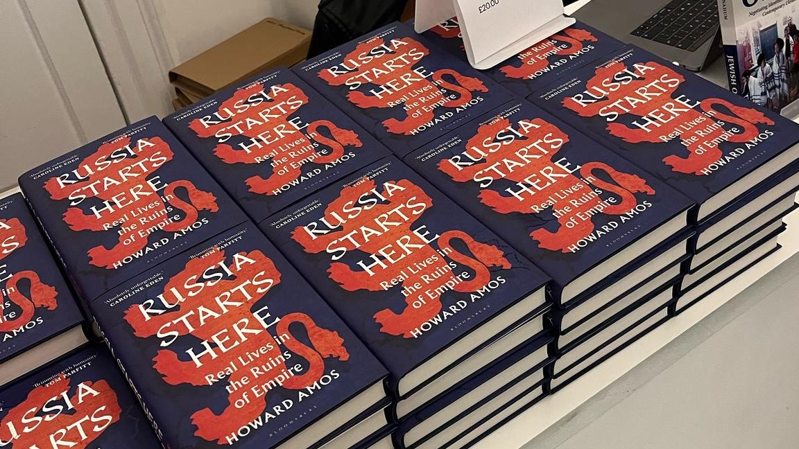 howardamos's tweet image. Publication day for 'Russia Starts Here'! Huge thanks to my agent @EmF1nn and all the team at @BloomsburyBooks who made it happen.